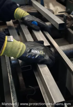 Gants anti coupure - Niveau E - Double enduction &eacute;tanche (la paire) 