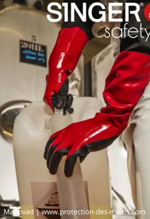 Gants de protection chimique tri couches - Nitrile PVC (la paire) 